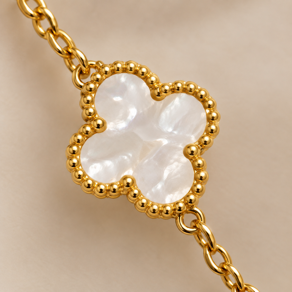 Pearl Clover Elegance Bracelet