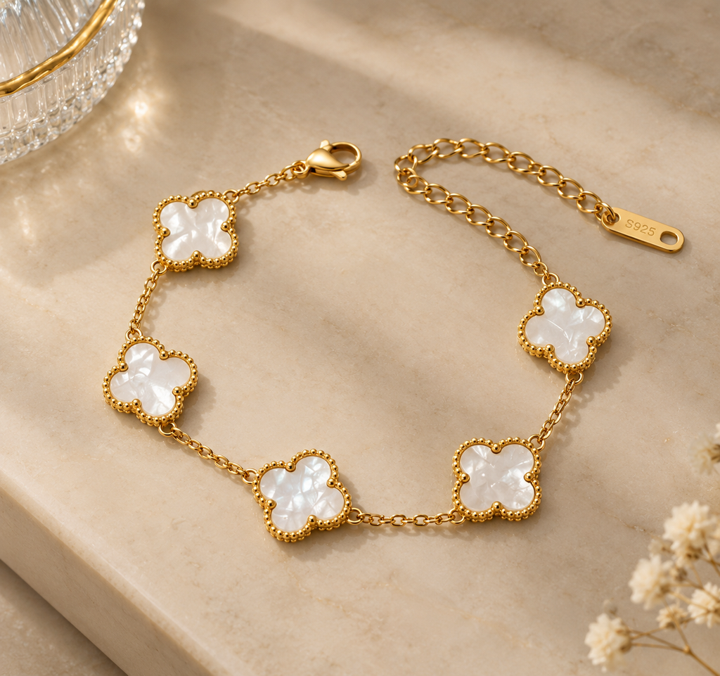 Pearl Clover Elegance Bracelet
