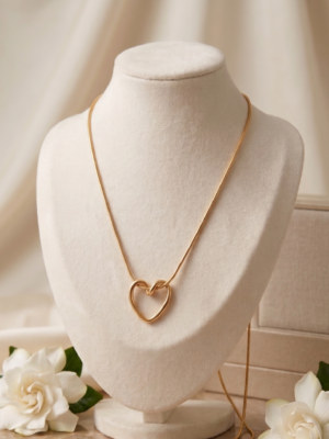 Elegant Heart Pendant Chain Necklace – Gold Finish